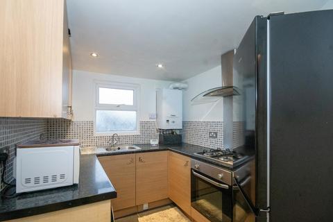 2 bedroom flat for sale, Devonshire Road, Pinner HA5