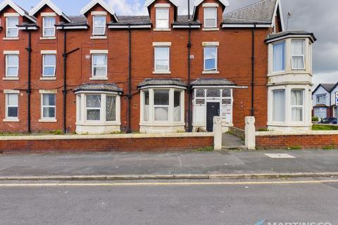 Liverpool Road, Blackpool FY1