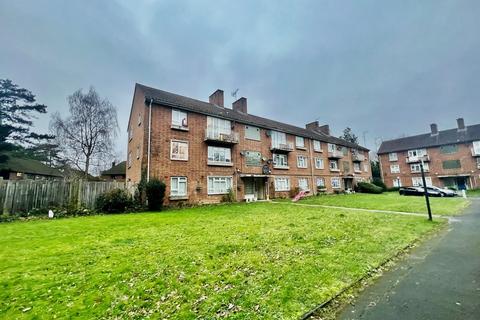 2 bedroom apartment to rent, Milman Close, Pinner HA5