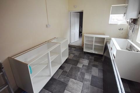 3 bedroom terraced house to rent, The Boulevard, Tunstall