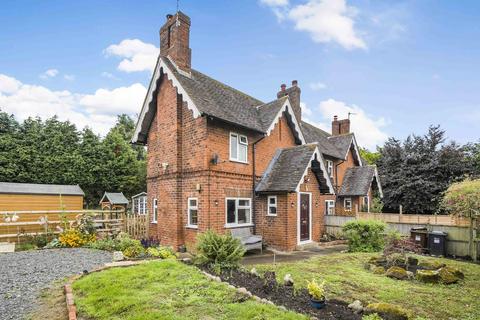 2 bedroom semi-detached house for sale, Redcross, Chaddesley Corbett, Kidderminster