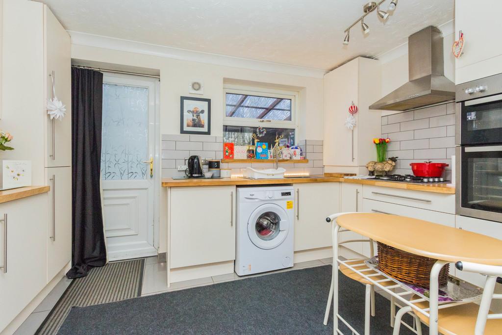 Kitchen/Dining Area