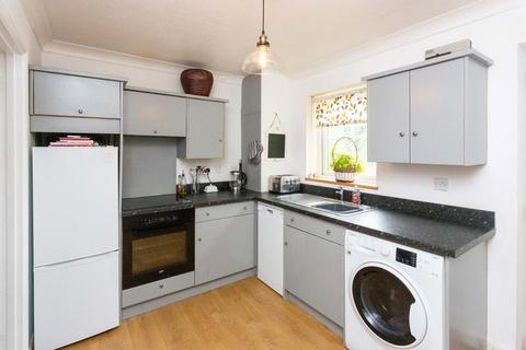 2 bedroom terraced house to rent, Available Immediately in Hawkhurst