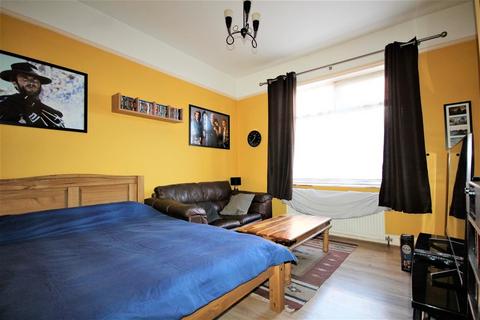 1 bedroom ground floor flat for sale, Charminster Road, Bournemouth