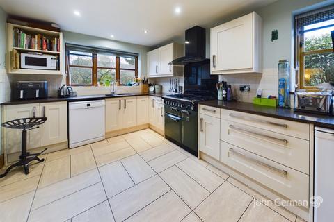 4 bedroom detached house for sale, Station Hill, Swannington