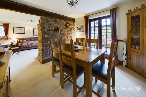 4 bedroom detached house for sale, Station Hill, Swannington