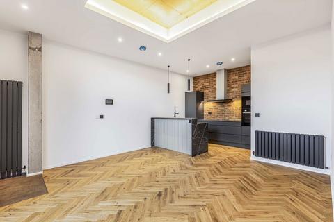 Lower Mortlake Road, Richmond TW9