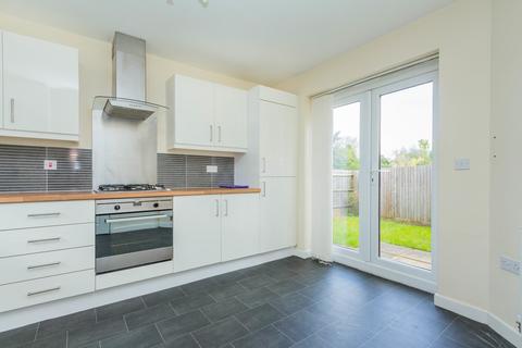 2 bedroom semi-detached house to rent, Whitley Close, Irthlingborough NN9