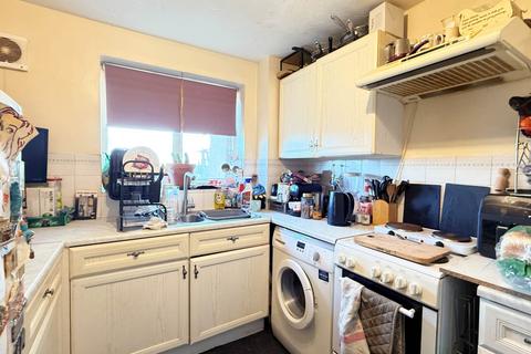 2 bedroom flat for sale, Aldeney House, Scammell Way, West Watford