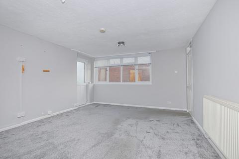 2 bedroom flat to rent, Park Road, Uxbridge UB8