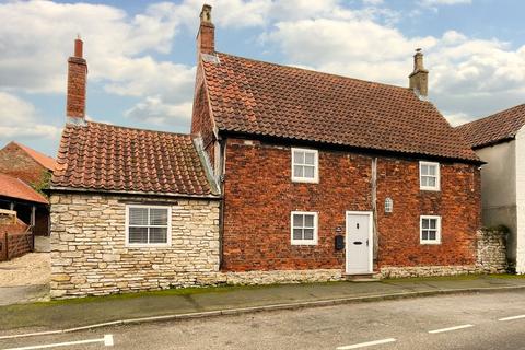 2 bedroom cottage for sale, Main Street, Doncaster DN11