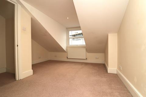 2 bedroom maisonette to rent, Quarry Road, TUNBRIDGE WELLS