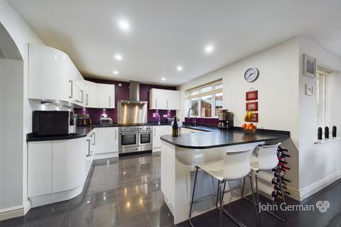 4 Birchway Grove, Littleover, Derby, DE23 3UR