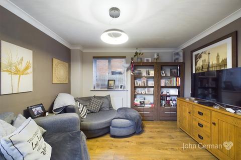 4 Birchway Grove, Littleover, Derby, DE23 3UR