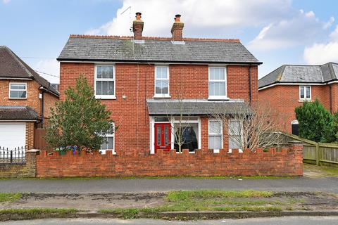 3 bedroom detached house for sale, Highfield Road, Farnborough GU14