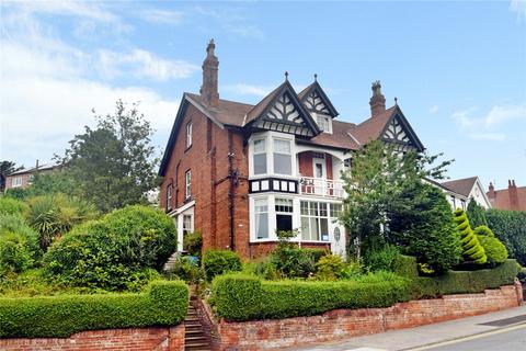 3 bedroom detached house to rent, Scalby Road, Scarborough, North Yorkshire, YO12