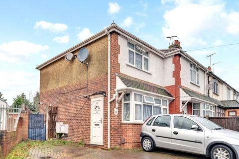 2 bedroom terraced house for sale, Lansbury Drive, Hayes