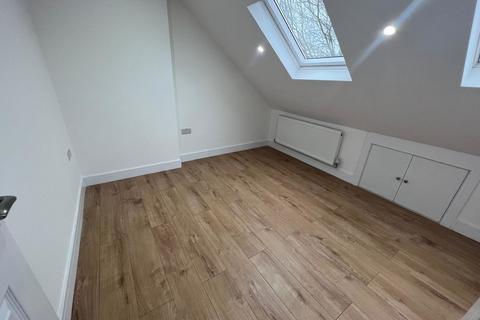 5 bedroom terraced house to rent, Alderwick Drive, Hounslow