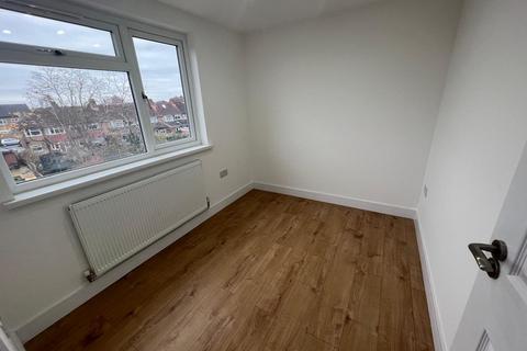 5 bedroom terraced house to rent, Alderwick Drive, Hounslow