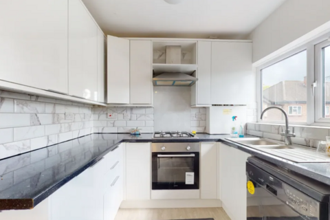 3 bedroom flat to rent, Iveagh Avenue Park royal, London NW10