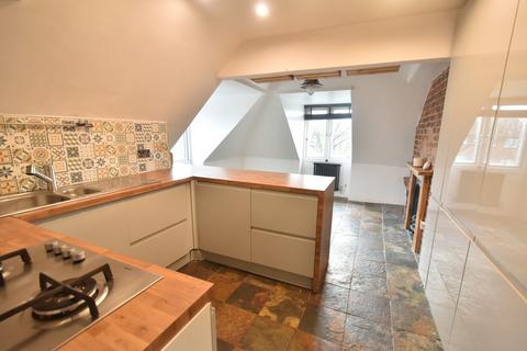 2 bedroom flat to rent, Old London Road, Brighton