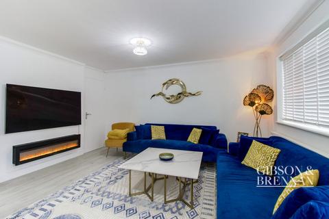 35 Bourne Close, Basildon, SS15 6DZ