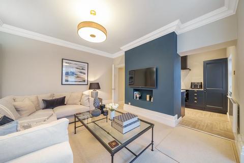 2 bedroom apartment for sale, South Drive, Southcliffe, HG2