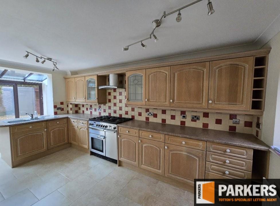 House in Dibden Purlieu - View 4