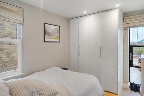 1 bedroom flat for sale, Plough Road, London