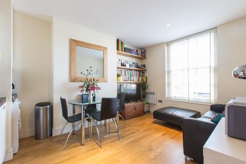 Studio for sale, Clapham High Street, Clapham, London