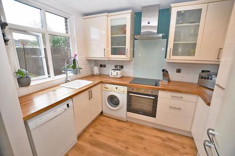 3 bedroom semi-detached house for sale, Moncktons Avenue, Maidstone