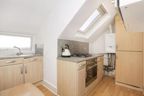 1 bedroom flat to rent, Church Crescent, London