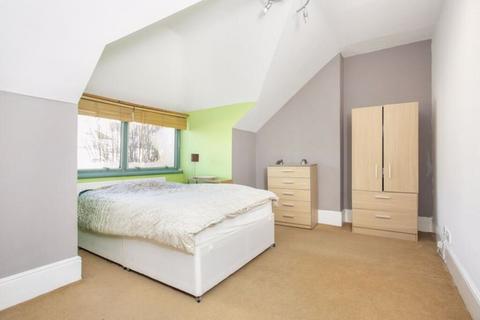 1 bedroom flat to rent, Church Crescent, London