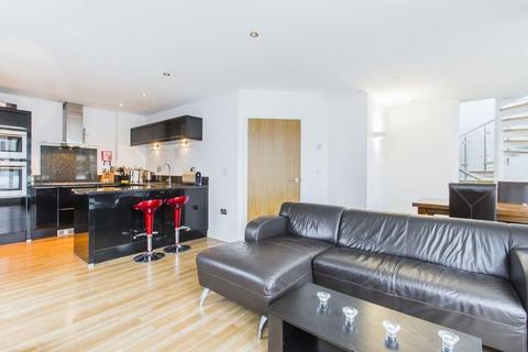 2 bedroom apartment for sale, London  E16