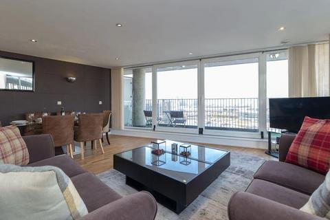 3 bedroom apartment for sale, 17 Western Gateway, London E16