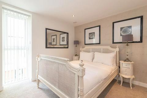 3 bedroom apartment for sale, 17 Western Gateway, London E16