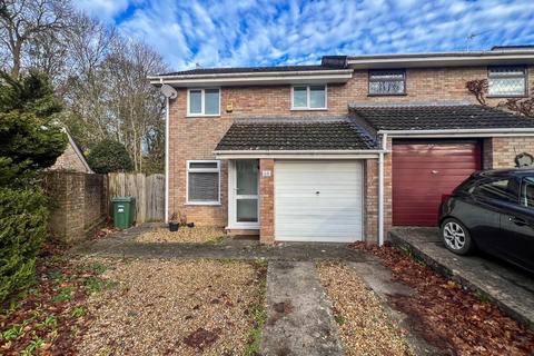 3 bedroom semi-detached house to rent, Bibury Close, Nailsea, Bristol, Somerset, BS48