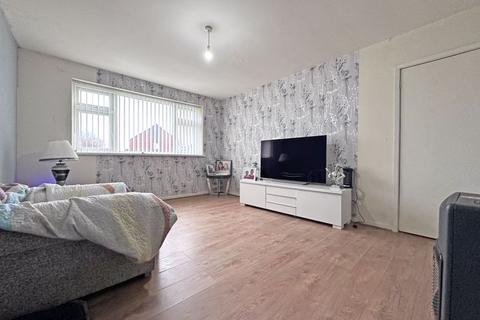 2 bedroom apartment for sale, Fernwood Croft, TIPTON, DY4 8LL