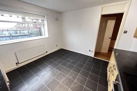 4 bedroom terraced house to rent, Markham Square, Stockton