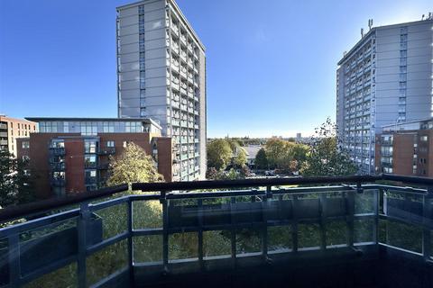 1 bedroom flat for sale, Admiral Walk, London W9