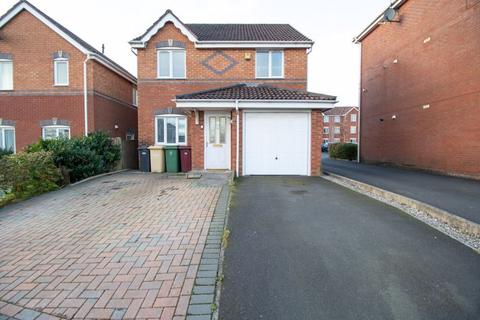 3 bedroom detached house to rent, Pear Tree Drive, Bolton BL4