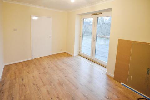 3 bedroom end of terrace house to rent, Station Street, Shildon