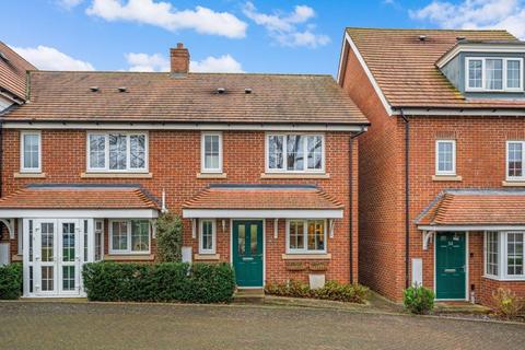 3 bedroom end of terrace house for sale, Metcalfe Avenue, Carshalton