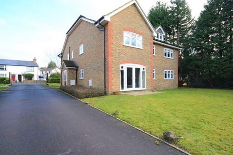 2 bedroom apartment to rent, Wychwood, Kings Ride