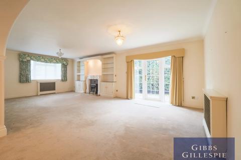 2 bedroom apartment to rent, Penn Haven, Gerrards Cross