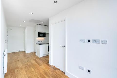 1 bedroom apartment to rent, Sutton Court Road, Sutton