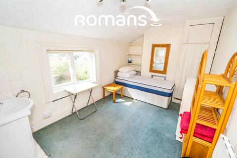 Studio to rent, St. Cross, Winchester