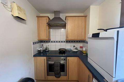 2 bedroom flat to rent, Woodlands Lane, Bristol