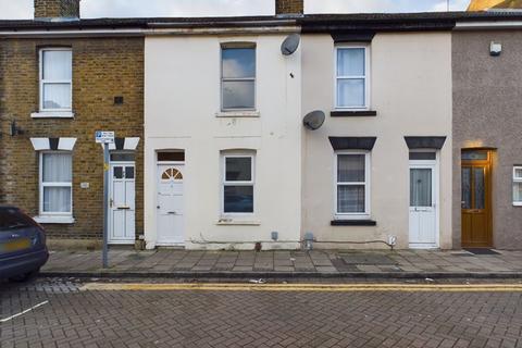 3 bedroom terraced house for sale, West Street, Gillingham