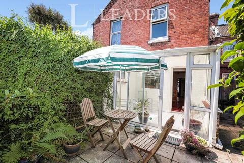 3 bedroom terraced house to rent, Lawrence Road, Southsea